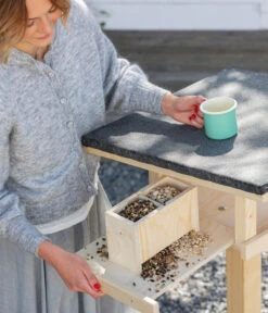 Dehner Natura Futterhaus Rofan, Geflammt, Inkl. Ständer, Ca. B84,3/H129,7/T84,3 Cm 21 Dehner Natura Futterhaus Rofan, Geflammt, Inkl. Ständer, Ca. B84,3/H129,7/T84,3 Cm -Heimtier Verkauf 6622872 6622898 6622906 6622922 WE MO 005 NVHRofanKarwendel